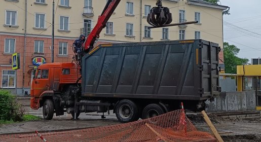 Ломовоз Услуги ломовозов от 2500 руб/час за смену взять в аренду, заказать, цены, услуги - Саяногорск