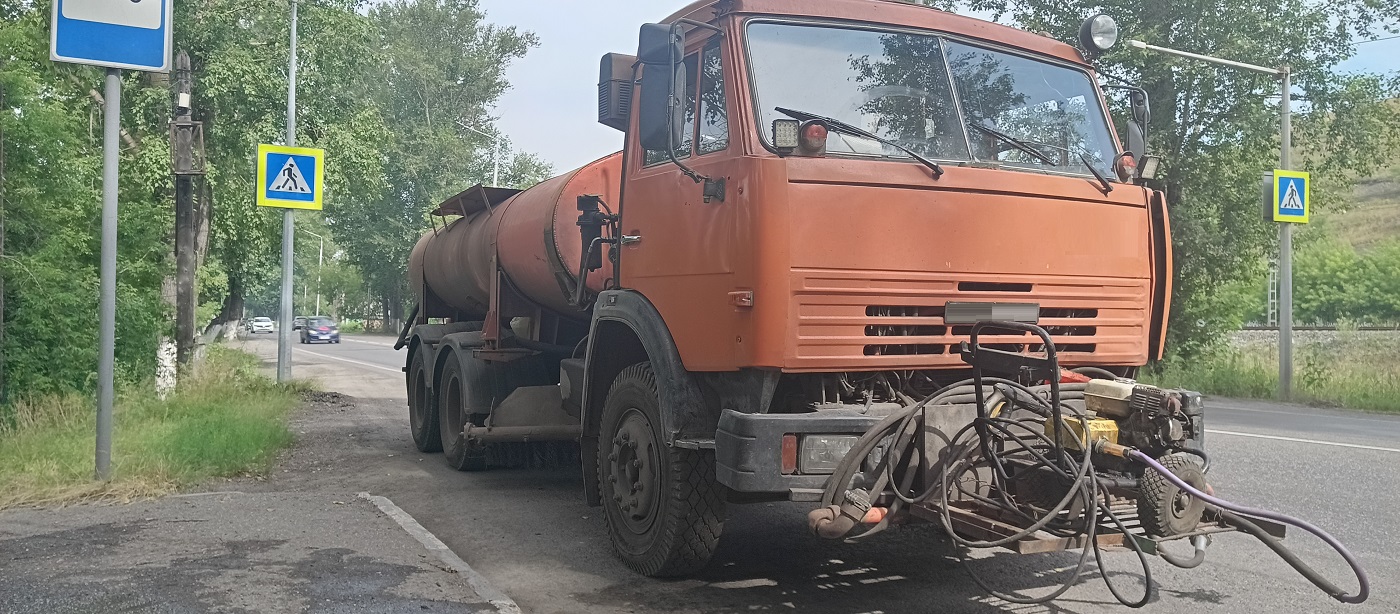 Продажа поливомоечных машин для уборки дорог и поливки зеленых насаждений в Саяногорске